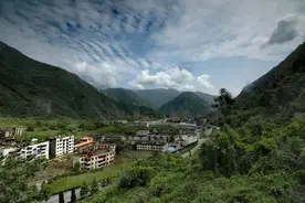 阿坝州的州府为啥不在汶川而在马尔康图片