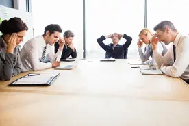 根据结果：对员工职务晋升或降级做出判断图片