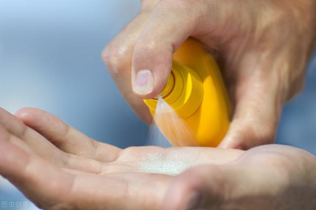 红化对称性角化增厚型手癣