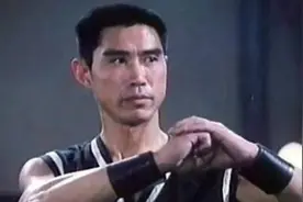 今82岁武术大师李俊峰因演《武林志》走红，李连杰：徒弟没您年轻图片