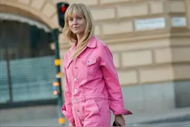 秋天的时髦，可以用一条“连体裤”来搞定，遮肉显瘦、潮人都上头图片