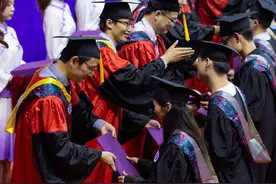 本科选择数学专业，读研时再选择计算机专业是否可以图片