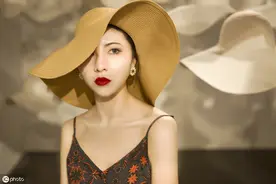 小说：沉迷去美甲店做美甲，几个月后我的双手出现诡异变化图片