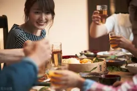 为什么你的酒量那么小？图片