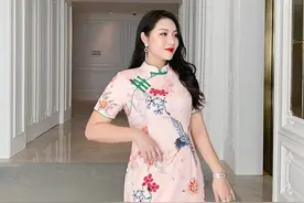 “肉肉”的女生穿旗袍有多美？大胆秀出真实身材，美得明艳又大方图片