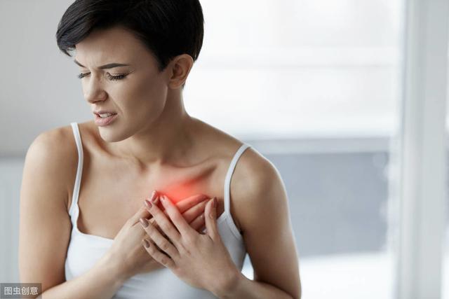 女人乳房疼痛正常吗?4个因素一一对照,切忌胡乱治疗