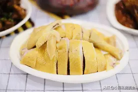 煮白切鸡时，冷水还是开水下锅？广东人教你正确做法，皮脆肉嫩图片