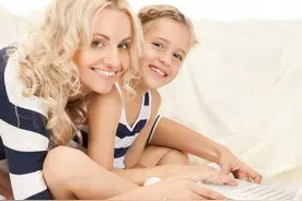 陪伴，是孩子养成良好性格的需要，再忙，也要抽出时间多陪陪孩子图片