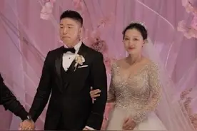 朱云峰得二胎被扒情史，孟鹤堂再婚被疑私联粉丝！德云社太饭圈化图片