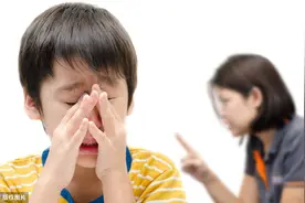 粘人的孩子是因为这样，大部分家长都做错了图片