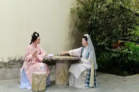 贾赦之女迎春有多懦弱？首饰被下人偷了都不敢给王熙凤汇报图片