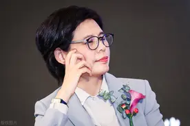 高喊“把钱花光就是爱国”那位经济学家，你花光钱了吗？图片