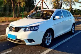 万元小车推荐，吉利帝豪EC7图片