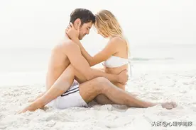 为什么结婚？罗素：每个人都是孤独的，爱情的目的是为了解除孤寂图片