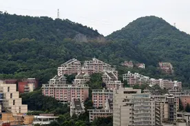 2020重庆工商大学新生分布，本地生源占六成，三校区学生人数图片