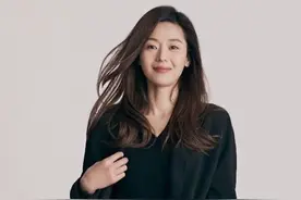 如何把基础款穿出轻奢味？看看全智贤的穿法！简单却不失高级图片