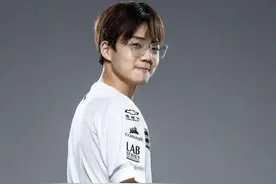 人物｜乐言，一场拔苗助长的牺牲品图片