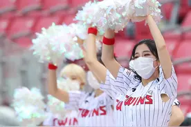 韩国职棒联重启，啦啦队拉风，现场观众：纸板假人图片