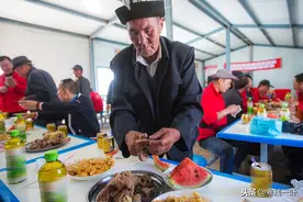 世界第二高峰下，离天最近的村子，生活在严酷环境下的柯尔克孜人图片