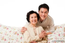 后妈和二十岁继子能和谐相处吗？答案是肯定的，做到三点就行图片