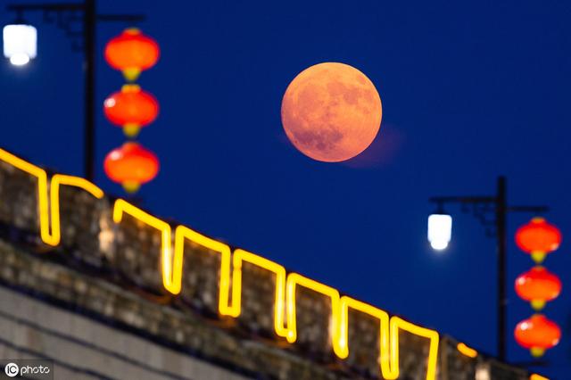 天下三分明月夜，二分无赖是扬州，“无赖”到底什么意思？