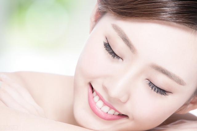 能美白抗氧，提亮肤色，补充氨基酸，还能软化角质层，增强保湿