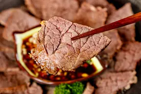 自制卤牛肉很简单，牢记3个技巧，牛肉香浓又紧致，香味扑鼻图片
