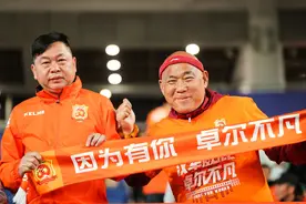 武汉卓尔射门，旗下众邦银行赢得仅微众银行、网商银行曾获殊荣！供应链金融界的中超联赛能赢多少？图片