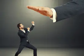 来自新老板的刁难：面对一些力不能及的任务。应该怎么办？图片