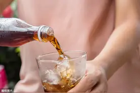 碳酸饮料不能多喝，真正原因在这里，你应该知道图片