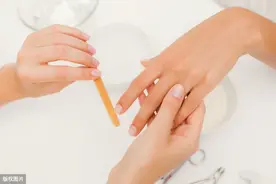 倒刺处理不当，可能引起手指头坏死甚至截肢！最近洗手很勤的话要注意了图片