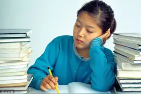 一年级作业多做不完？可能“训练”密度过大，家长需转变育儿思路图片