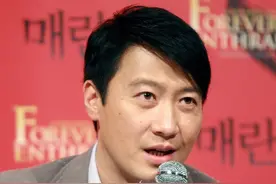天王黎明情归小19岁女助理，两人孩子已2岁，黎明为孩子做饭图片