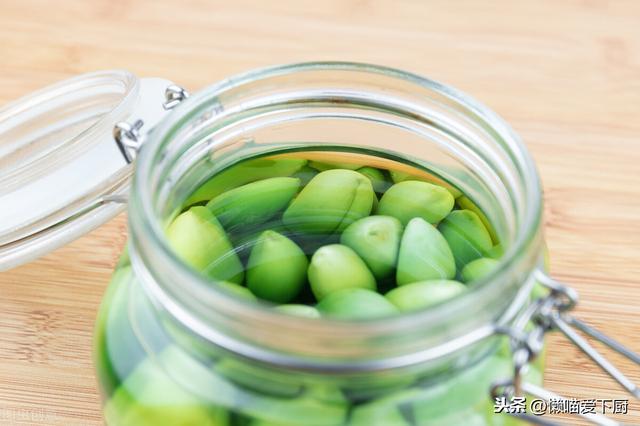 为什么你泡的腊八蒜不绿？很可能和这“4泡”有关，涨知识了