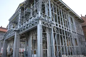农村年轻夫妇花百万元建房子，不用一砖一瓦一根筋，看看咋盖的图片