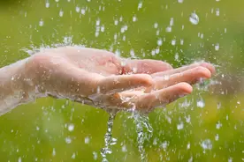 “河里鱼打花，每天有雨下”关于天气的谚语，你还知道哪些呢？图片