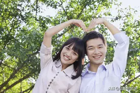 姑娘把男友当提款机，恋爱一年后因两万块钱，小伙坚决提出分手图片