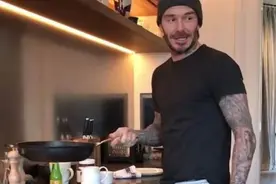 贝克汉姆亲自下厨，维多利亚破了十多年不吃主食规矩，吃了块披萨图片