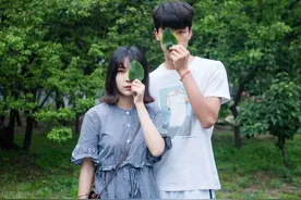 妹妹不听母亲劝，执意跟游戏小男友在一起，怀孕后惨遭抛弃图片