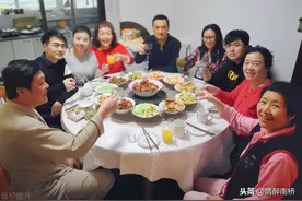 儿女结婚：双方父母见面时，可以聊三个方面的事情，让彼此满意图片