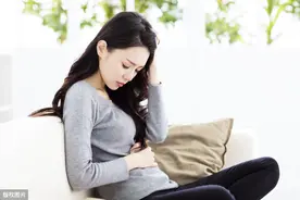 小说：老公背着我偷看美女直播，知道主播是谁后我让她自食恶果图片