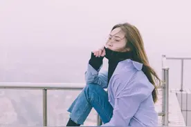 让你历经情劫的人，就是今生渡你的人图片