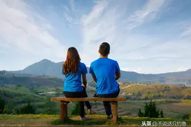 异性知己能拥抱接吻吗？过犹不及，可以世俗，但不能亵渎高尚图片