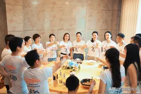 几年的同学群，老梁一生气给解散了，你是否赞成他的做法图片