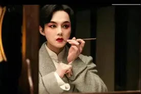 尹正：我爱了哥哥张国荣9年图片