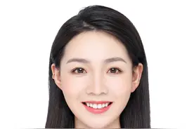 照相馆老板不会告诉你，手机就能制作证件照，一键换底色很简单图片