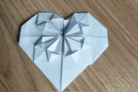 好看简单爱心折纸，一看就会图片