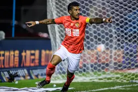 又是7分钟！保利尼奥小角度爆射抽入球门左上角！恒大1-0领先图片