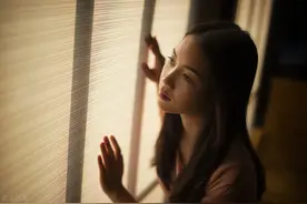 她用尽方法，拯救了跌入情感泥潭的女儿图片