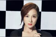 被巨型狗咬伤缝20多针，却反被朋友诬蔑的李依晓，如今怎么样了图片